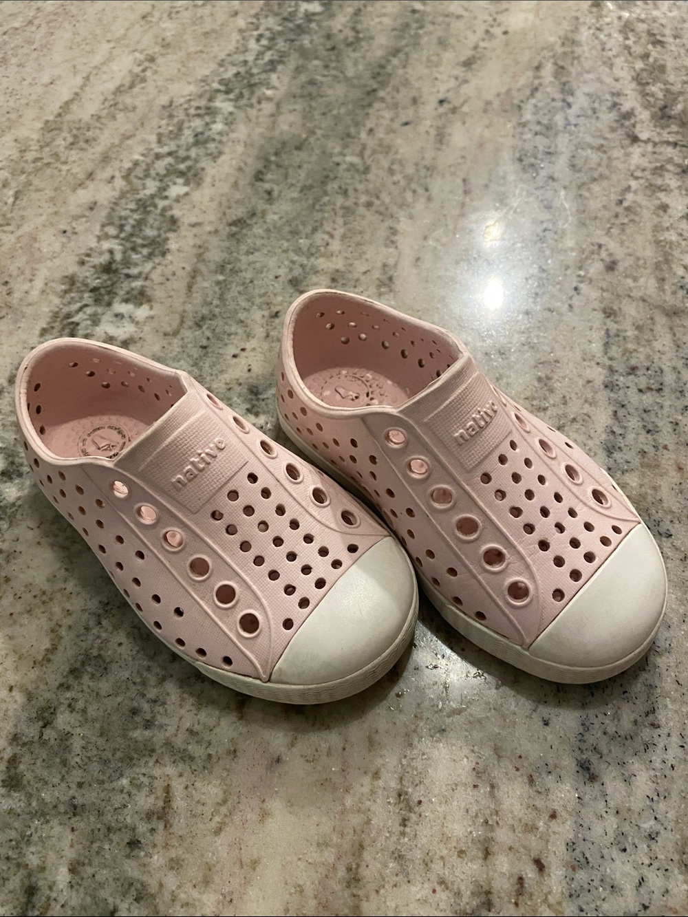 Native Kids Water Shoes in Pale Pink with White Toe